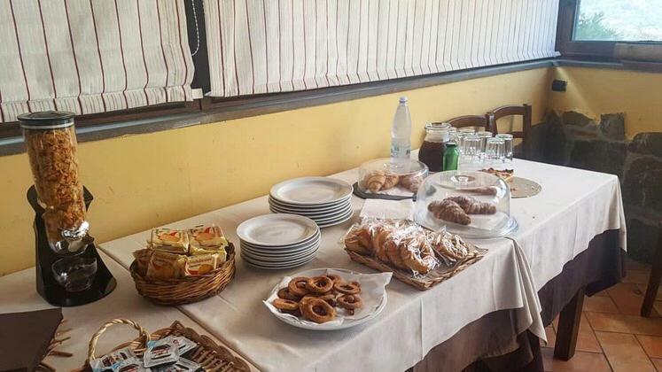 Bed and Breakfast La Pergola Santa Lucia del Mela Esterno foto